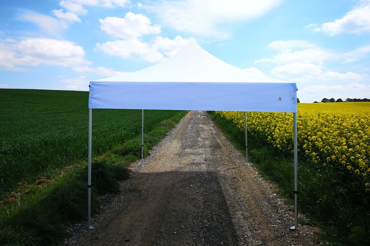 Namiot reklamowy 2x2