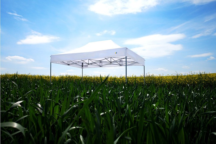 Namiot reklamowy imprezowy o wymiarach 2x2m